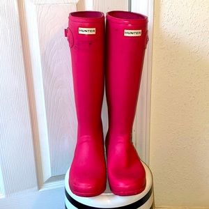 USED PINK HUNTER BOOTS SIZE 9